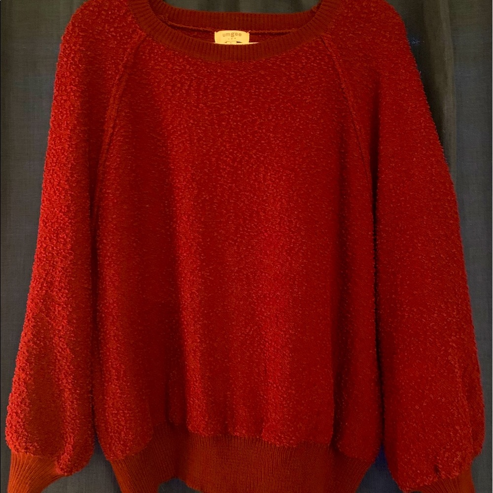Umgee burgundy sweater, L